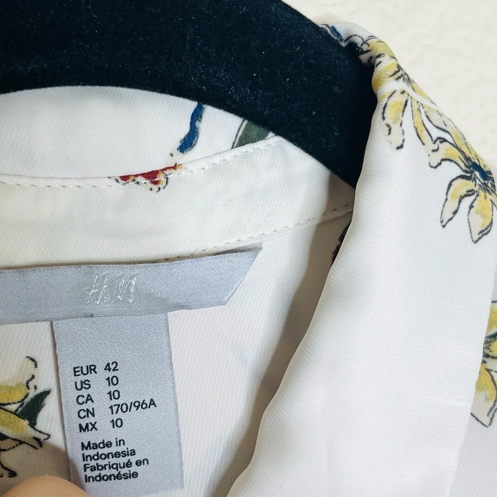 H & M Long Sleeve Blouse Button Front Top Collared Shirt Bird & Floral Print - Picture 4 of 6